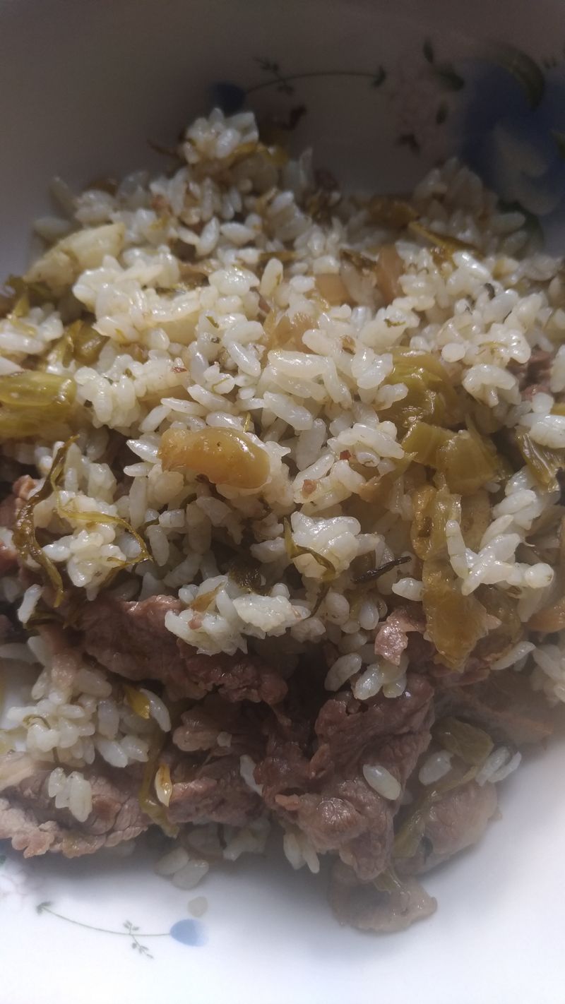 酸菜牛肉炒飯