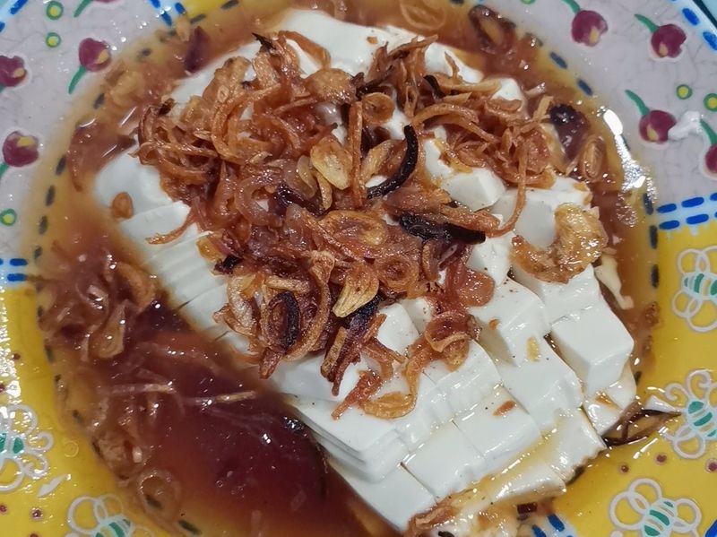 蒸 葱 油 盒 仔 豆 腐