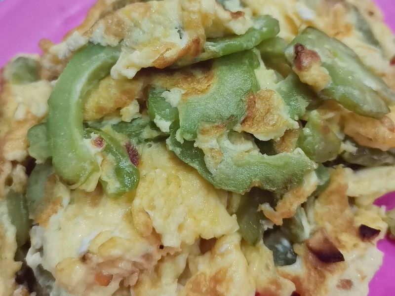 苦 瓜 炒 蛋