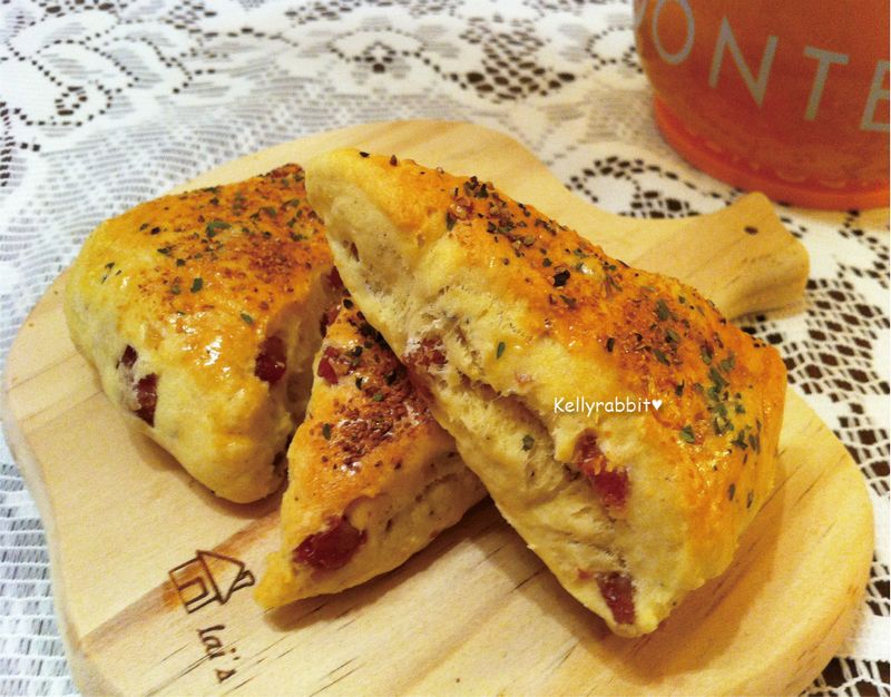 蒜香香腸鹹司康(Scone)