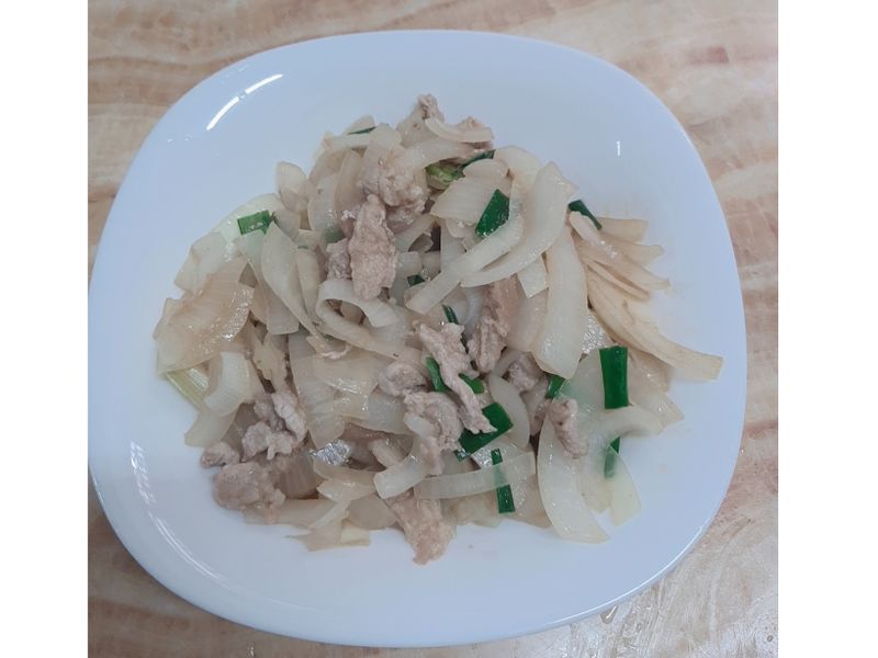 洋蔥爆豬肉