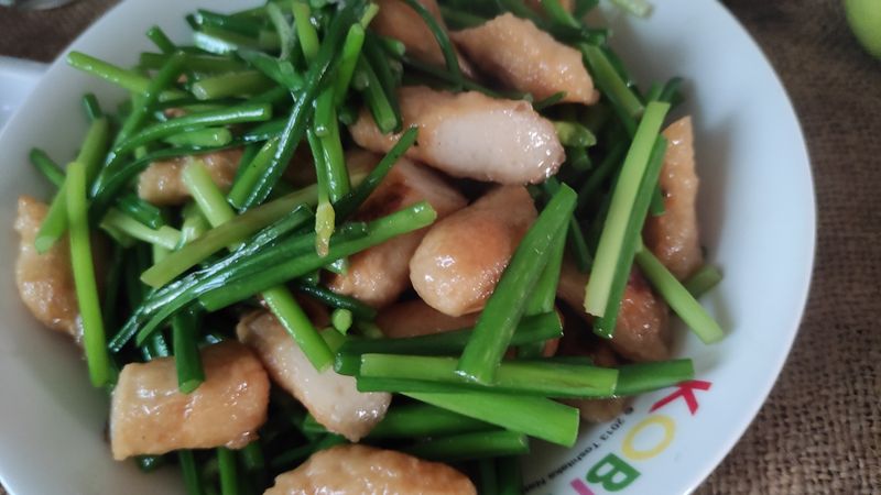 甜不辣炒韭菜花