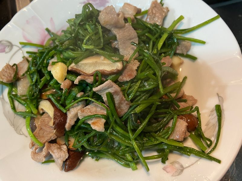 肉絲炒水蓮