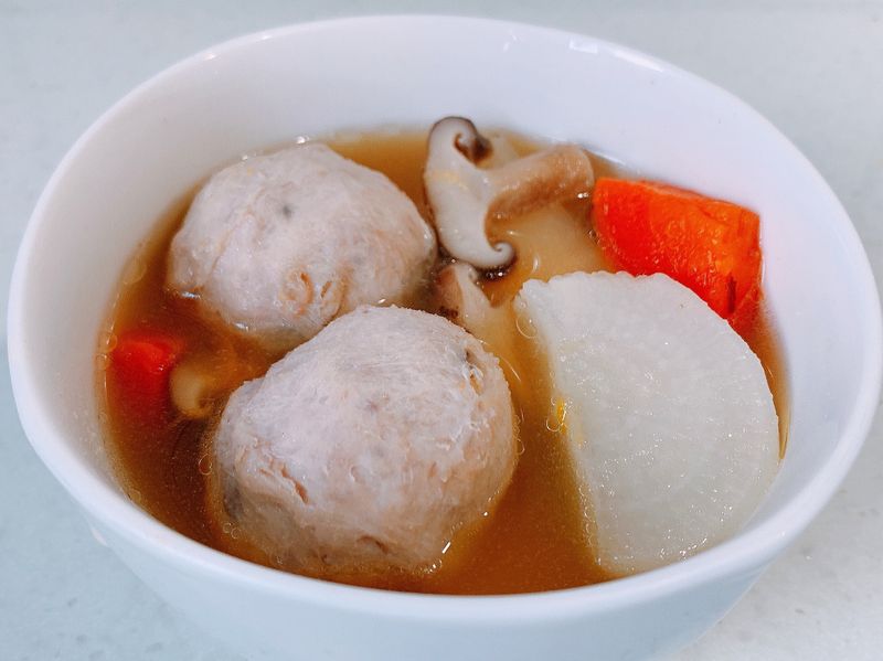 香菇蘿蔔貢丸湯~簡易自然甜高湯~