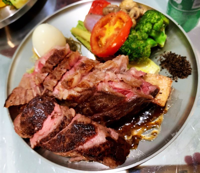 家庭版 簡易牛排餐