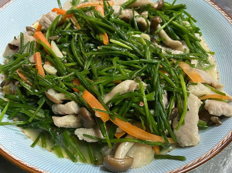 水蓮炒肉絲