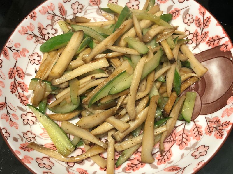 杏鮑菇炒黃瓜