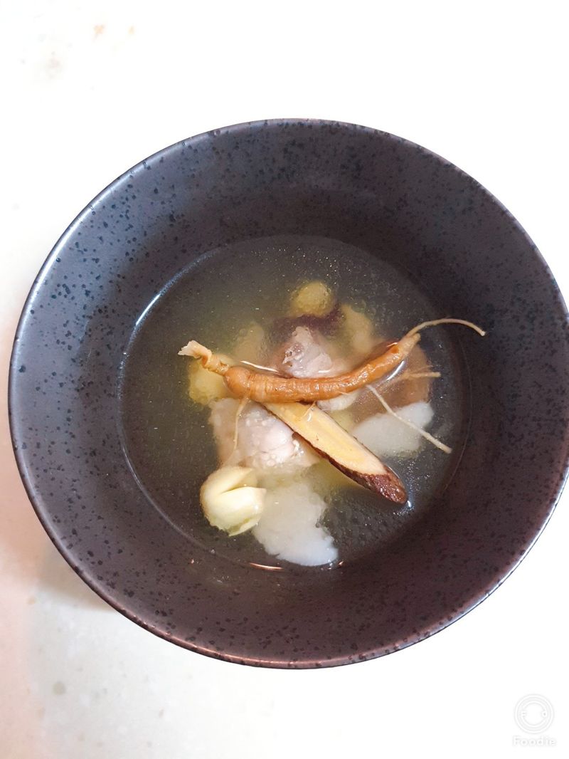 蔘苓白朮雞湯