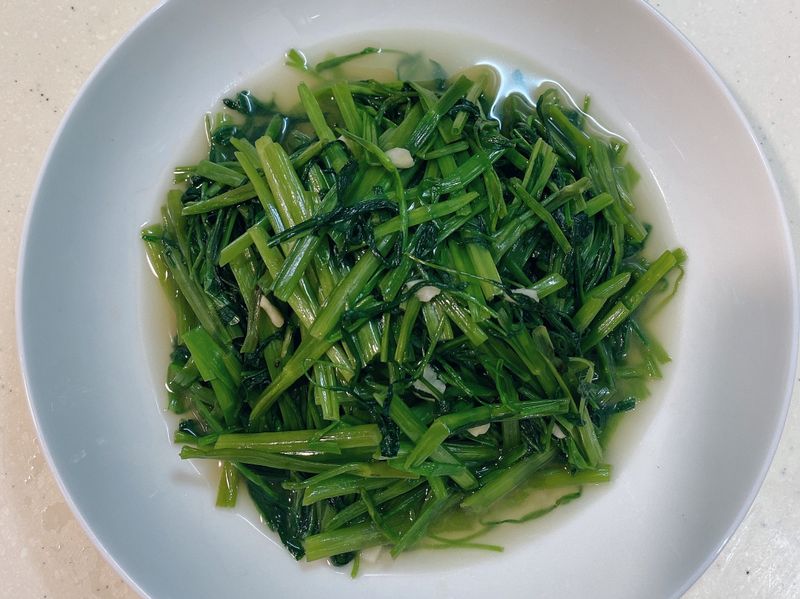 蒜炒空心菜