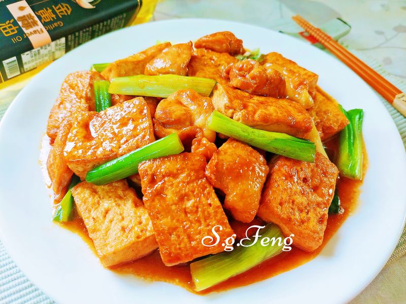 紅燒雞肉豆腐