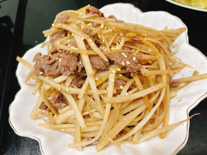 牛蒡炒牛肉