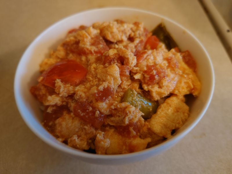 蕃茄雞蛋丼