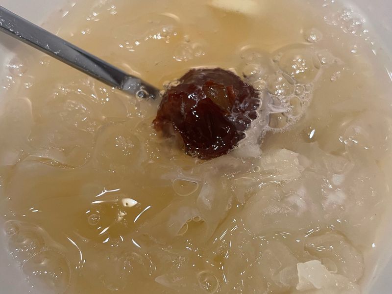 銀耳蓮子湯