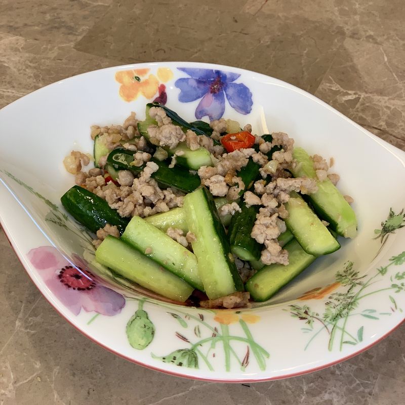 懶人料理:清炒小黃瓜