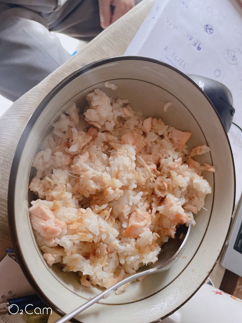 鮭魚菇菇炊飯