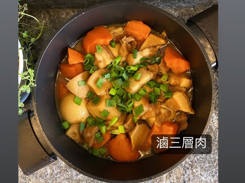 滷三層肉