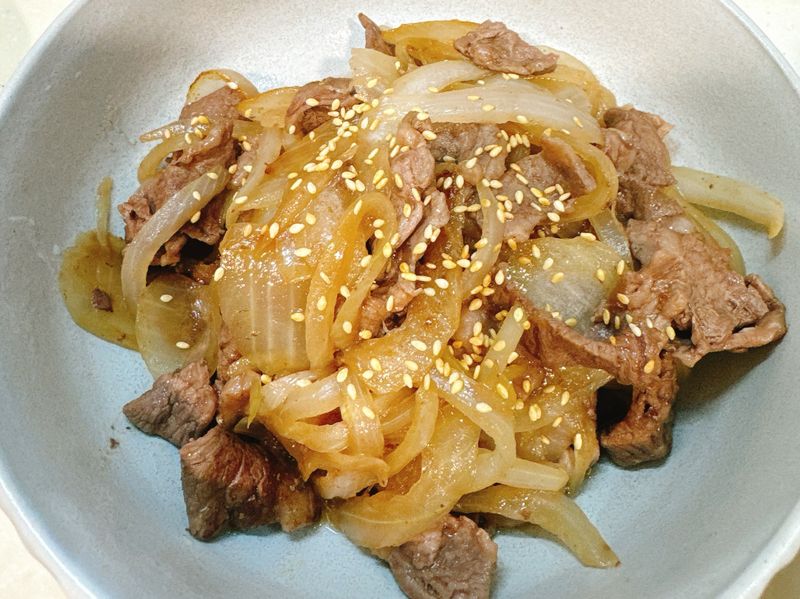洋蔥炒牛肉