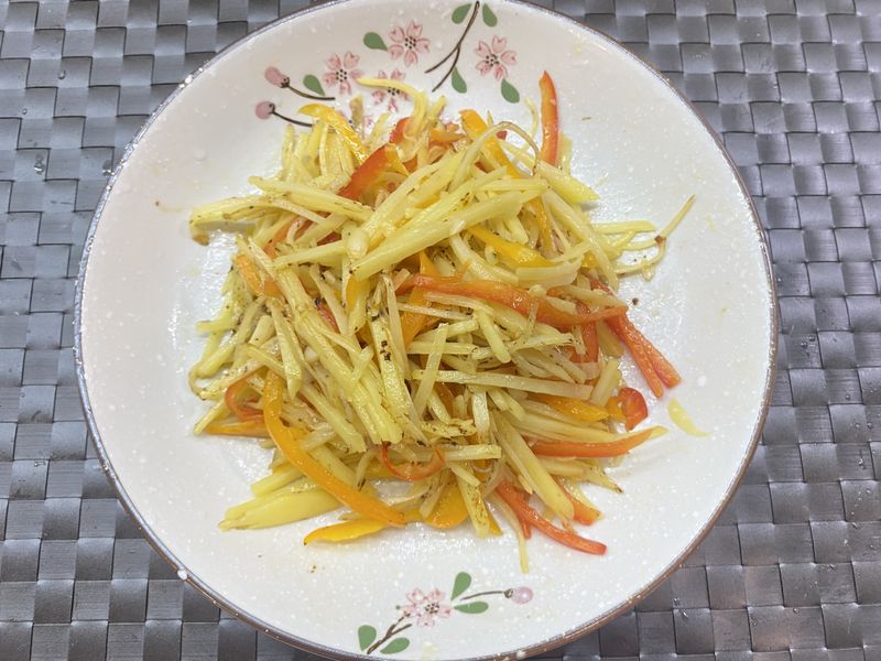香麻炒三絲🥔