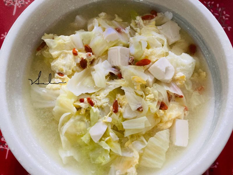 枸杞高麗菜豆腐蛋花湯/零廚藝