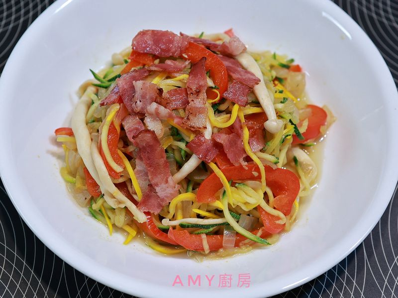 培根時蔬櫛瓜麵(減醣輕食料理)