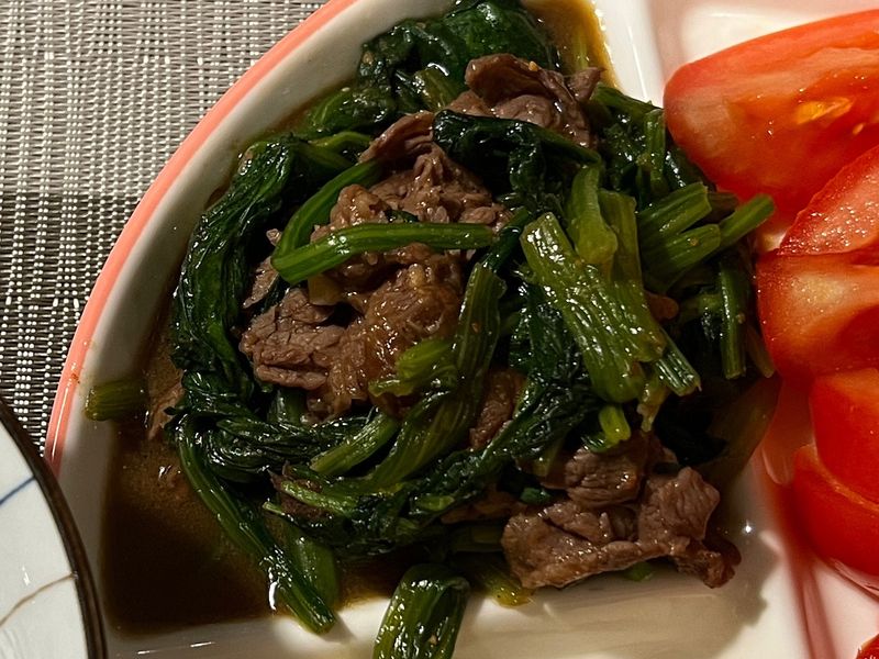 菠菜沙茶牛肉