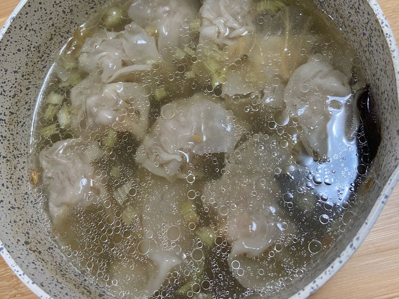 鮮蝦餛飩湯