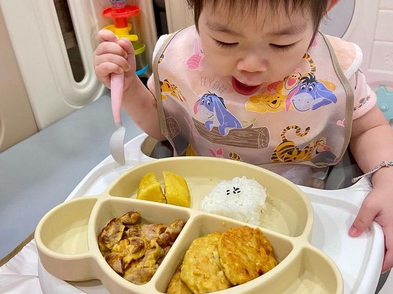 寶寶食譜|寶寶小酥肉&甜椒豆腐餅