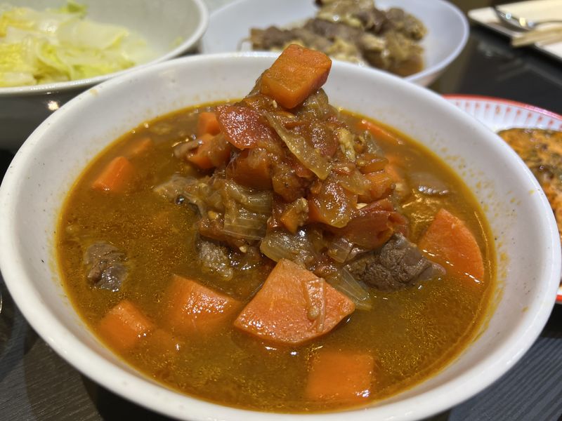 金小萬-鹵腱子肉(看著食譜也亂煮)