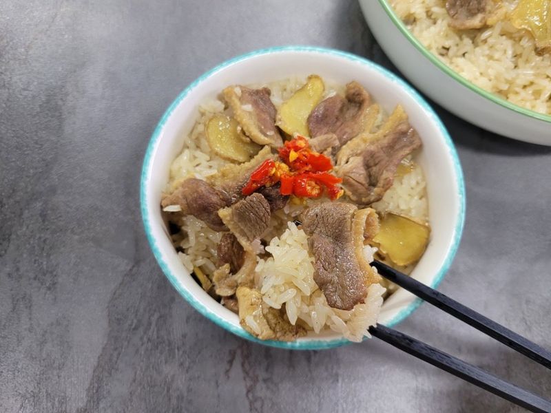 在家也能做出古早味,香噴噴的鴨肉油飯