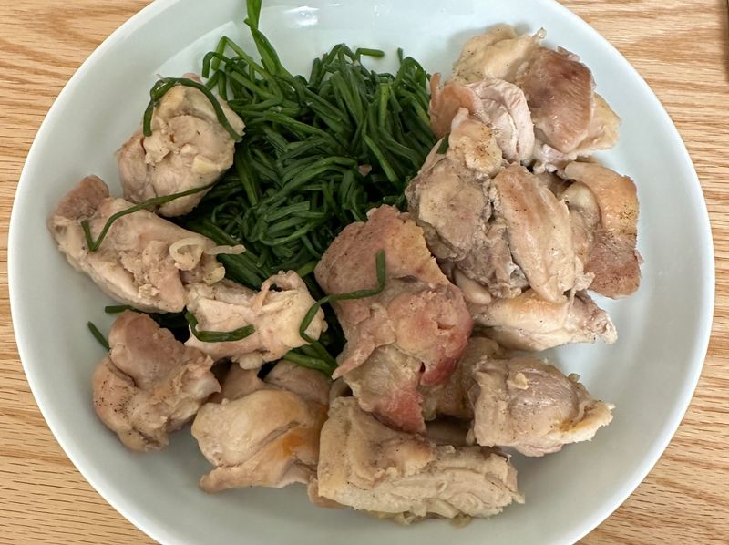 水蓮與雞腿肉