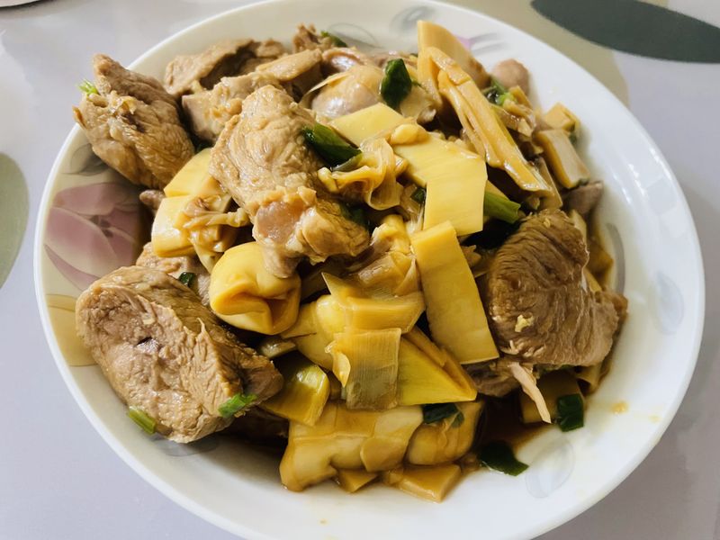 竹筍燒腱子肉