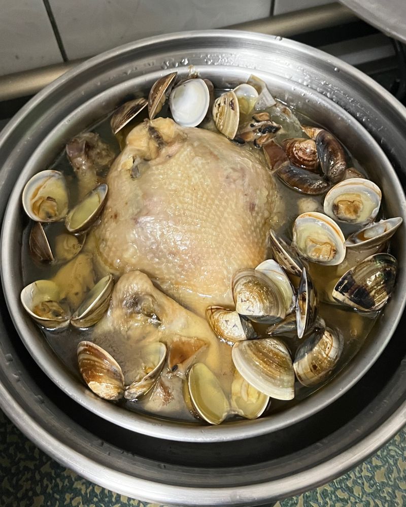 金線蓮燉雞湯