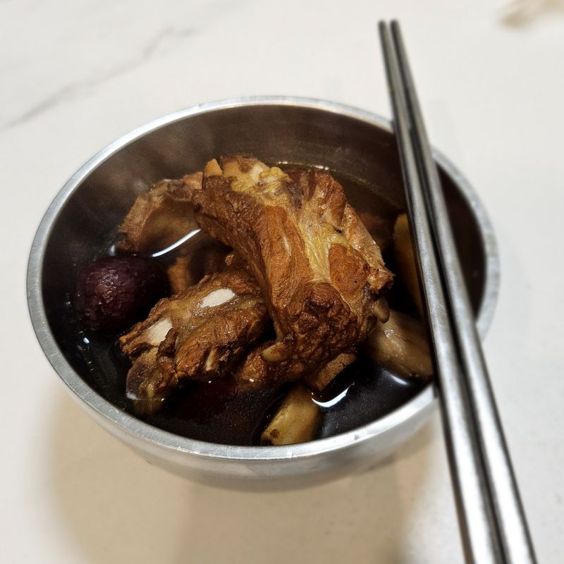 阿廣藥燉排骨