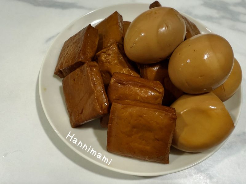 滷豆乾和蛋
