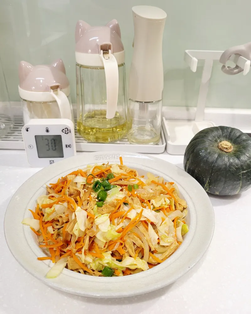 豆包絲炒蔬菜