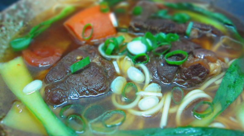 蕃茄紅燒牛肉麵
