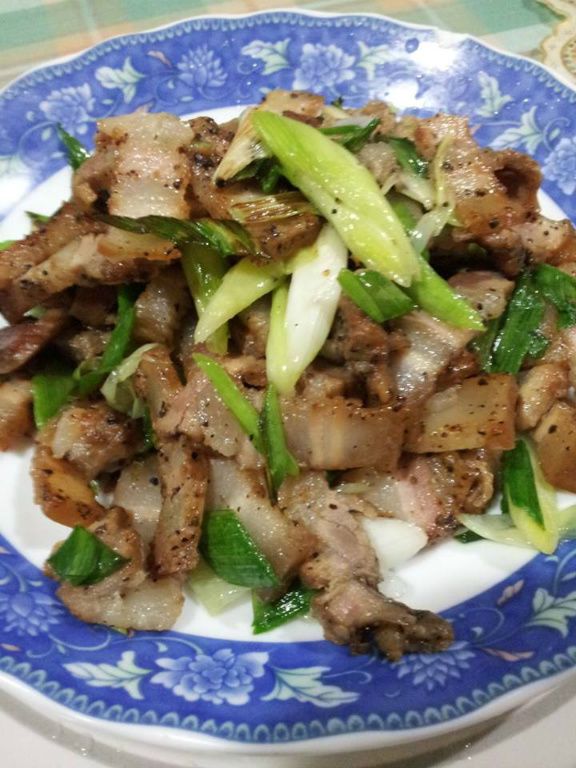 蒜苗炒山豬肉