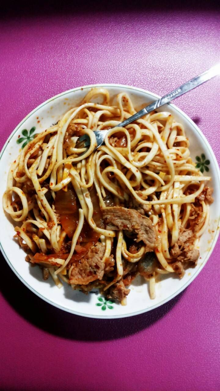 泡菜牛肉麵