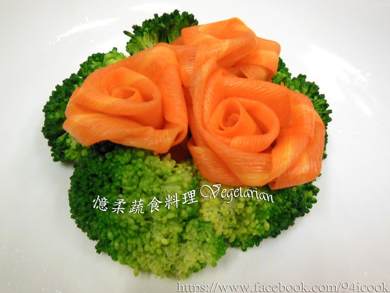 ♥憶柔蔬食♥年菜~簡單亮麗盤飾