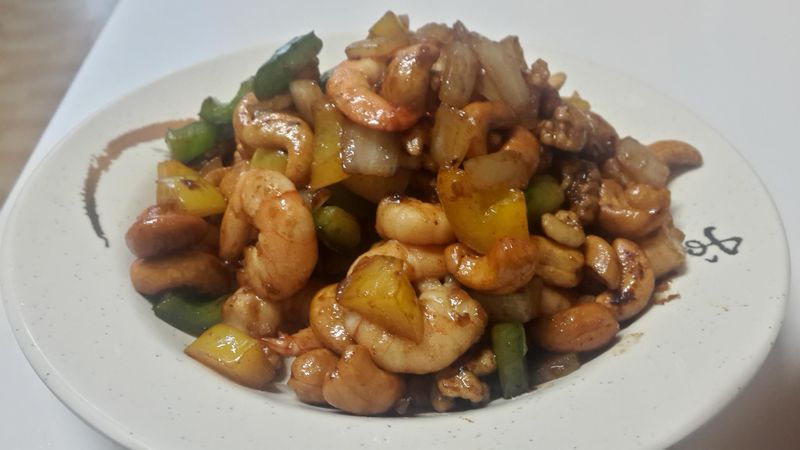 【鮮味工坊】《彩椒核桃腰果蝦仁》