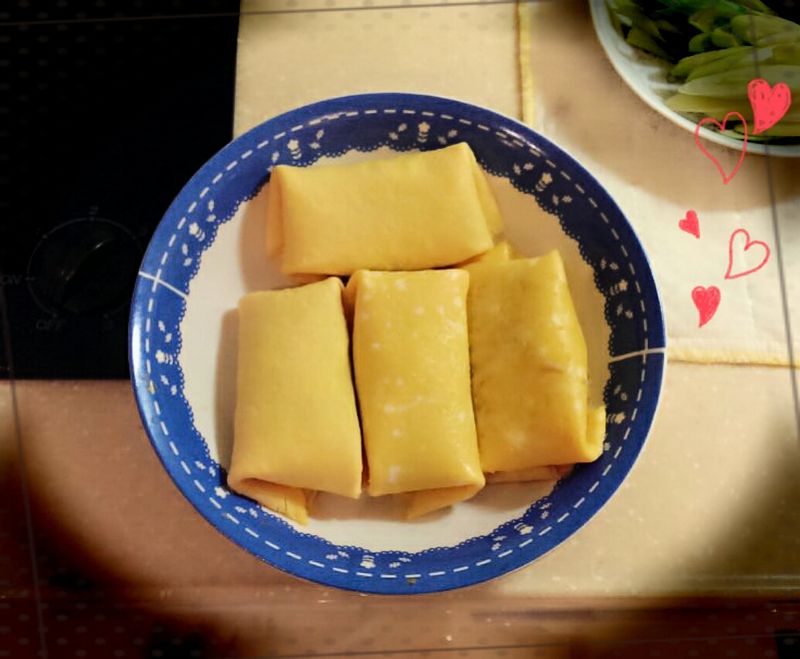 洋蔥鮪魚蛋捲