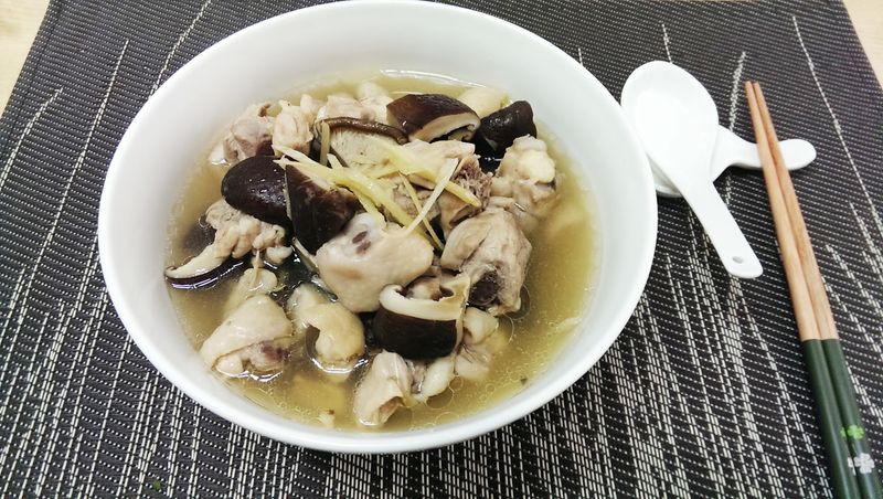 【LEKUE蒸煮盒系列】香菇雞湯