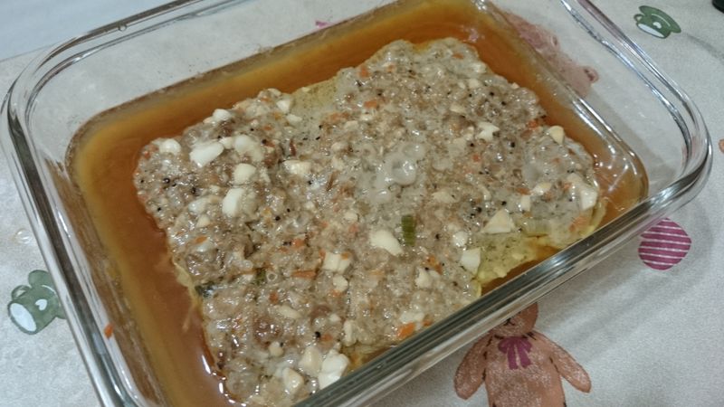 鹹蛋白蒸肉餅