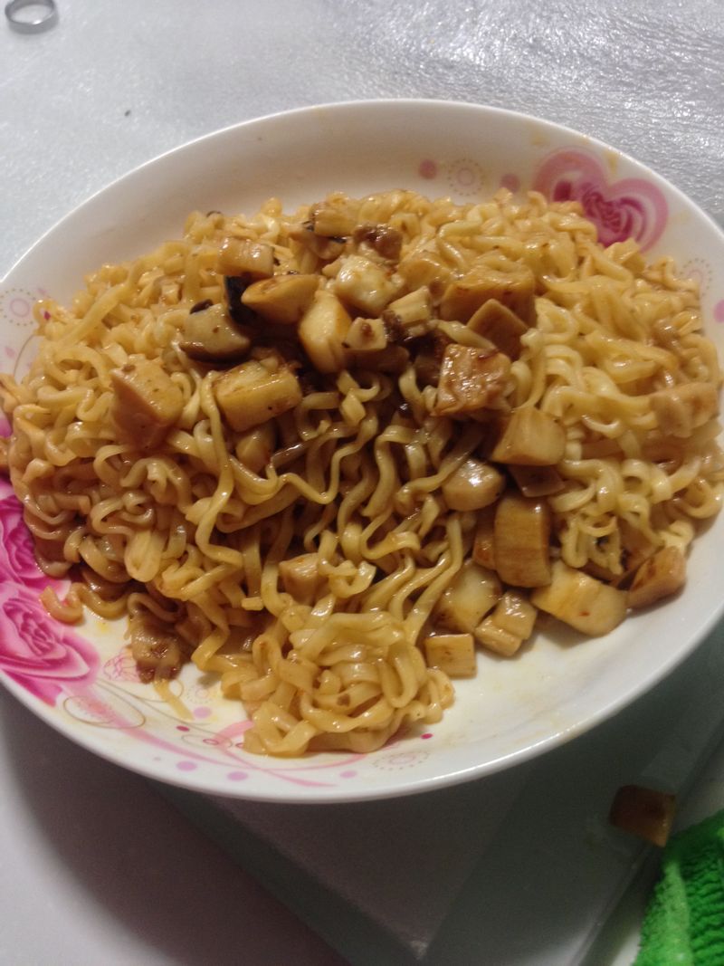 杏鮑菇炸醬麵