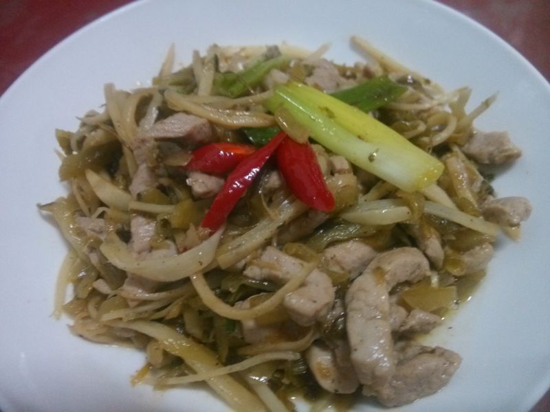 酸菜炒肉絲