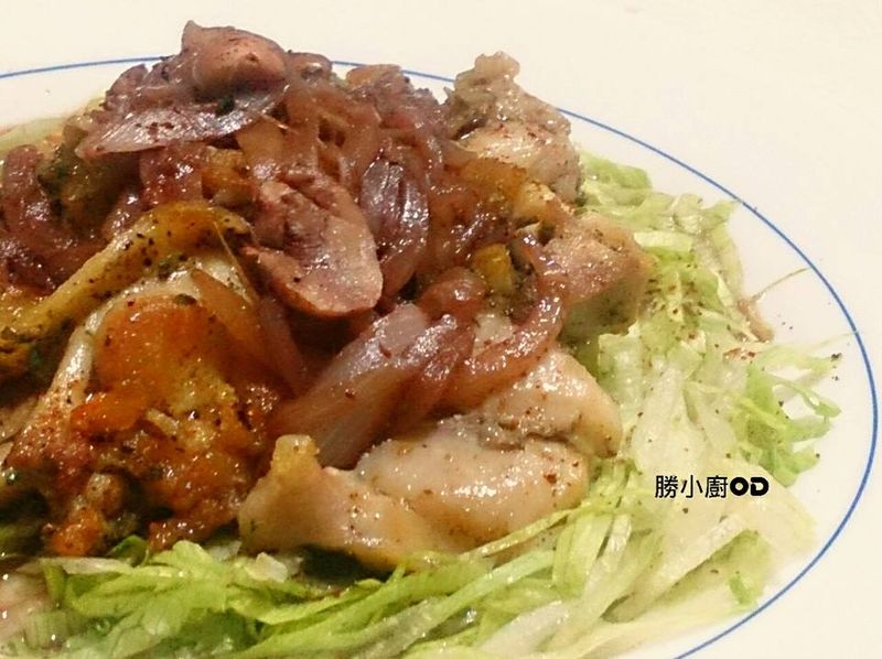 香煎雞腿佐紅酒醬汁