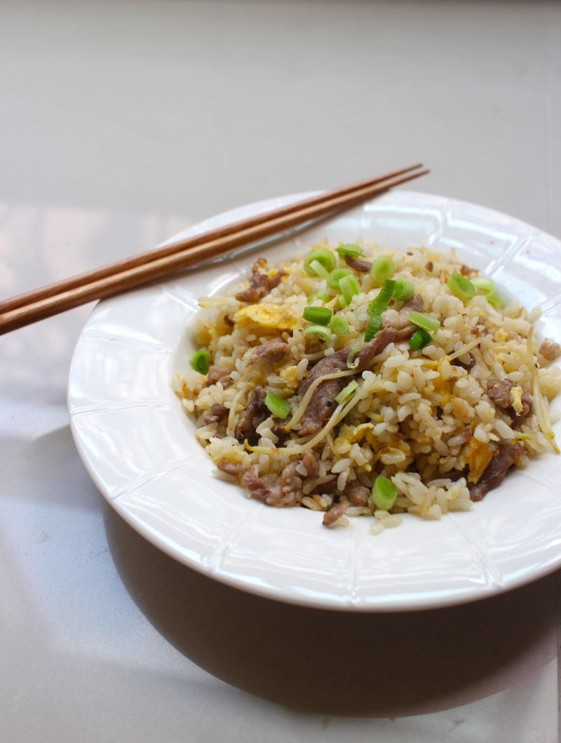 銀芽肉絲蛋炒飯