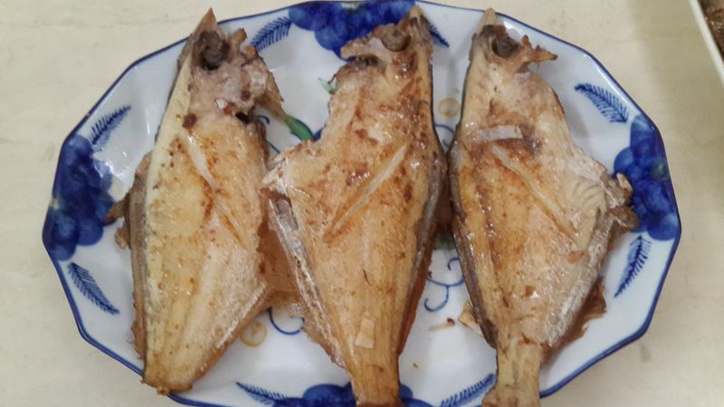 蒜煎剝皮魚