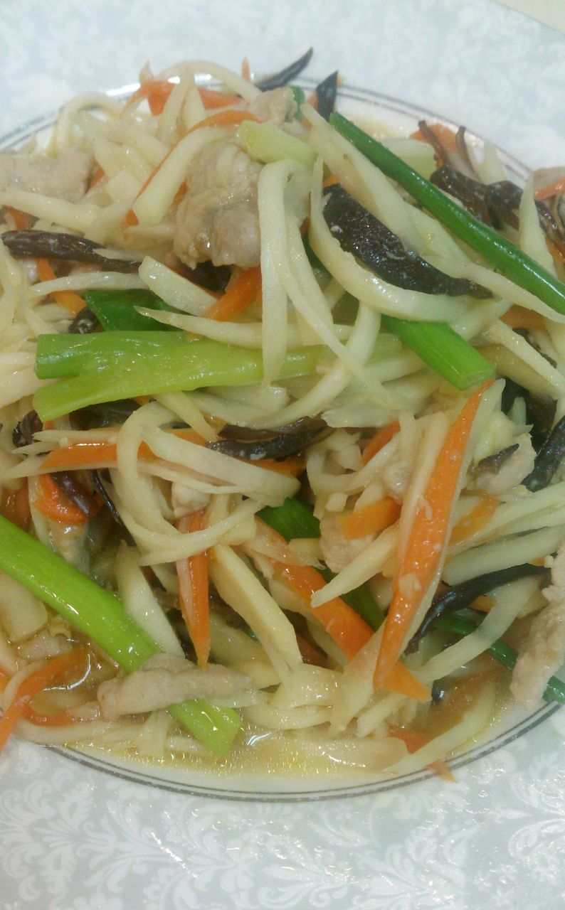 筊白筍炒肉絲