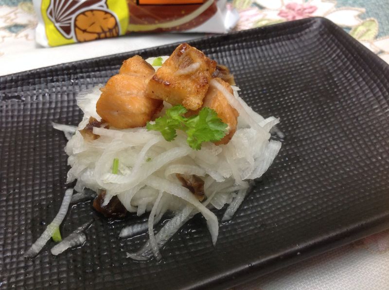 鮭魚丁佐桂圓蘿蔔絲（烹大師時食饗宴）